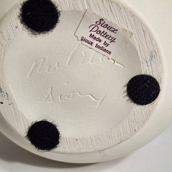 Sioux Pottery Handmade Ceramic Vase With Traditional Native American Design - Picture 9 of 12